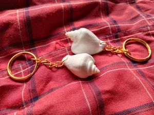 Sea Shell Keychain (Set Of 2)