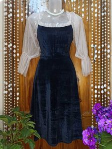 Elegant Velvet Dress with Mesh Sleeves