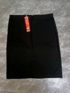 GAP Black Pencil Skirt - Classic Style