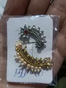 Silver And Gold Marathi Nose Pin