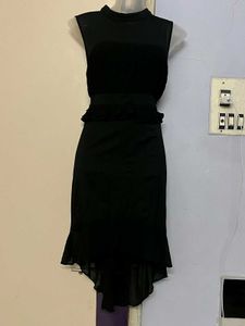 Elegant Black Sleeveless Dress