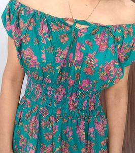 Very Girly &amp; Feminine Dress