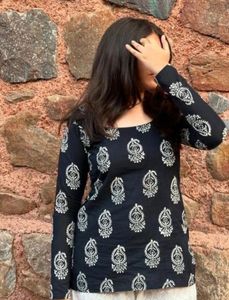 Printed full sleeve short kurti