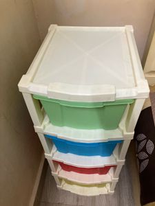 Four Set Box Stand