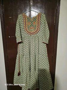 Elegant Kurta Set (Kurta and dupatta) FITS 38-40