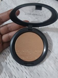 M.A.C Extra Dimensions skinfinish poudre lumiere