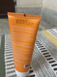 Dot &amp; Key Face Wash