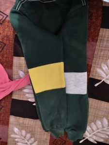 Green Wollen Sweater Used Sometimes No Coin