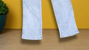 J@21 Size-28 (Sale) Latest Ladies high waist Jeans