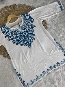 Chikan Kari Embroidered Kurta 🎀