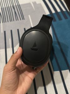 Black Wireless Headphones