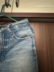 Light Wash Denim Jeans - Zara