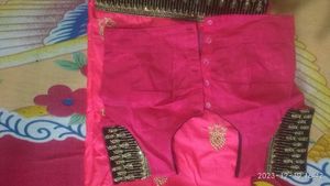 Sarees With Blouse New