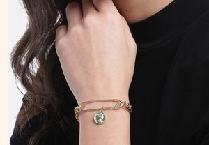 Coin Charm And Bold Design Bracelet🎀🎀