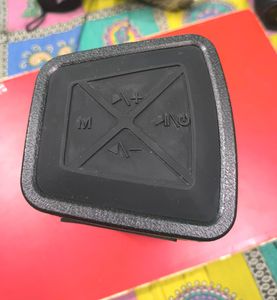 boAt Stone 1000 14W BT Speaker upto 1:30Hrs backup