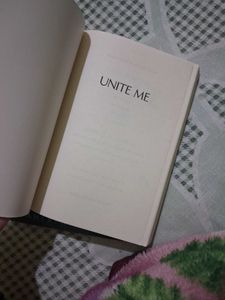 Tahereh Mafi&#39;s Shatter Me Novellas (2books)