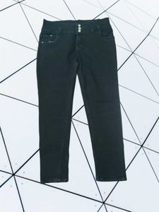 G-30 : Size-32 (Sale) Latest Ladies high waist Jea