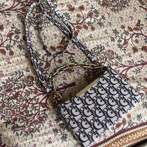Sling Bag To Style With Daily Wear