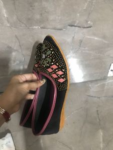 Embroidered Casual Shoes