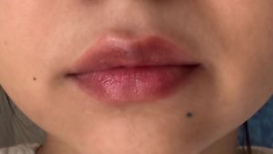 Clinique Lipstick - Black Honey (06)