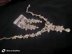 Sparkling Silver Jewelry Set