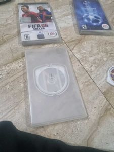 PSP Game Bundle - FIFA, Tiger Woods