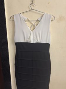 Chic Two-Tone Bodycon Dress