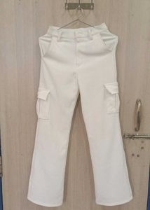 A White Cargo Pant