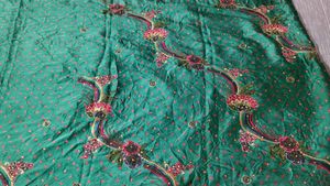 Heavy Bhandhani Sari With Stitch Blouse
