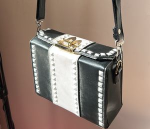 High quality spacious bag🖤🤍