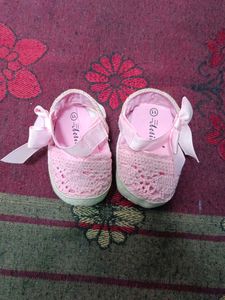Pink Crochet Baby Shoes