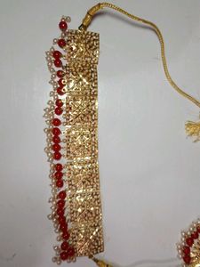 Elegant Gold-Tone Choker Set