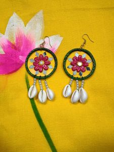 Elegant lippon Art Earrings