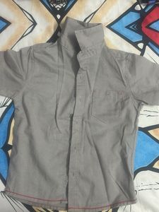 Gray Short Sleeve Button-Down Shirt