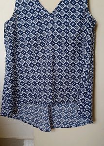 Blue sleeveless Trendy Top