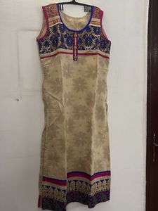 Embroidered Sleeveless Kurti