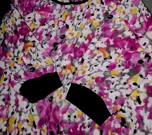 A Floral Top 💗 Fits Very Well Because Off elastic