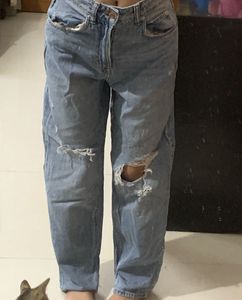 Distressed Wide Leg Jeans