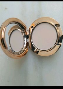 2 Lipstick 1 Compact