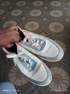 Sneaker Shoe
