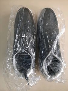 Size 9 Trendy Sneakers