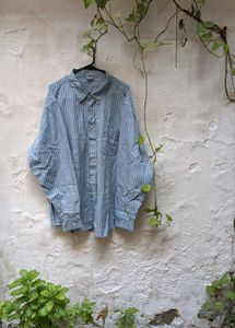 Old Navy Pin Stripe Button Down Blue Shirt.