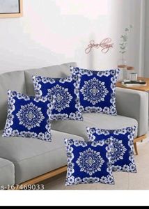 Very Low Price Brand New Desinger Pillow Cover Set