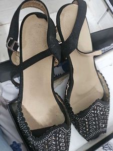 Heel On Sale
