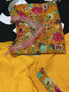 Floral Print Salwar Kameez Suit