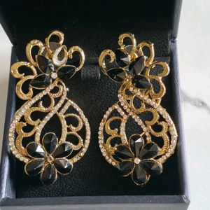 Elegant Floral Earrings