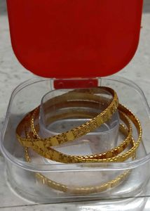 4-Piece Stylish Bangle Set ✨