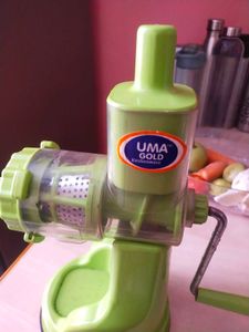 UMA Gold Juicer