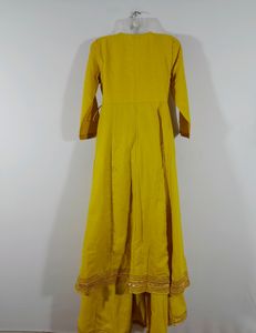 Yellow Kurtha And Skirt (Women&#39;s)
