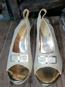 Sparkling Gold Slingback Heels